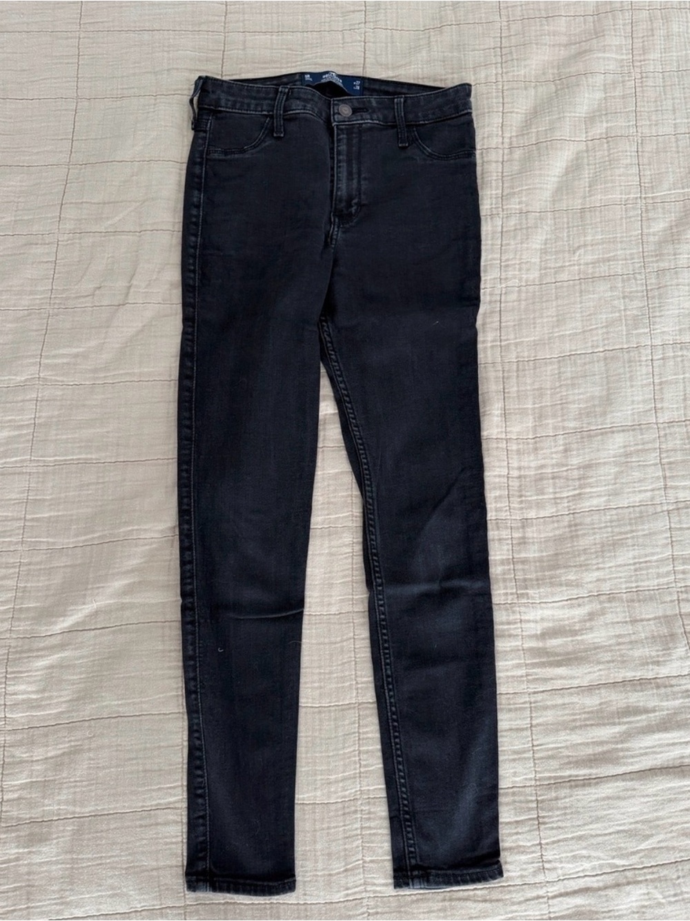 Hollister Skinny Jeans Repost!